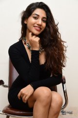 Sonakshi Singh Hot Pics